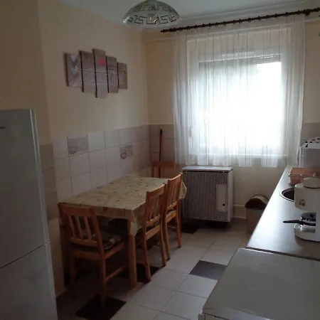 Otthon Guest house *